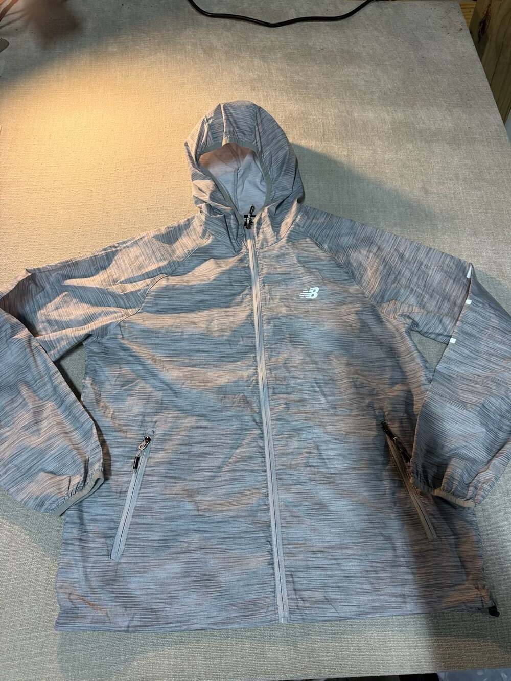 New Balance Windbreaker Jacket Size L Grey Heather Hooded Full Zip